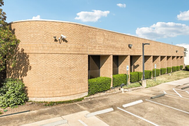 Plus de détails pour 9250 Amberton Pky, Dallas, TX - Bureau à louer