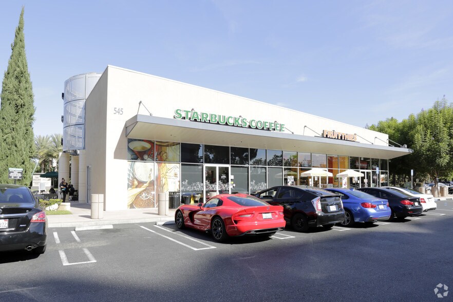 545 Anton Blvd, Costa Mesa, CA à louer - Photo du bâtiment - Image 3 de 5