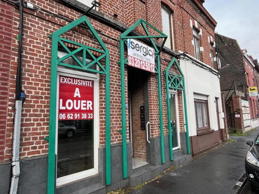 Office in Wattrelos for lease Building Photo- Image 1 of 7