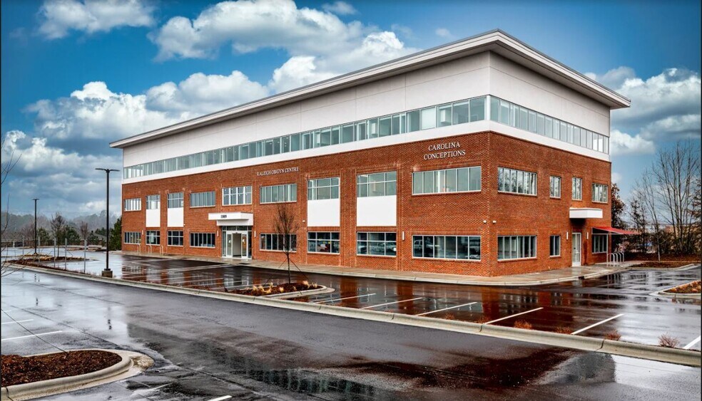 11009 Ingleside Pl, Raleigh, NC à louer - Photo du bâtiment - Image 2 de 15