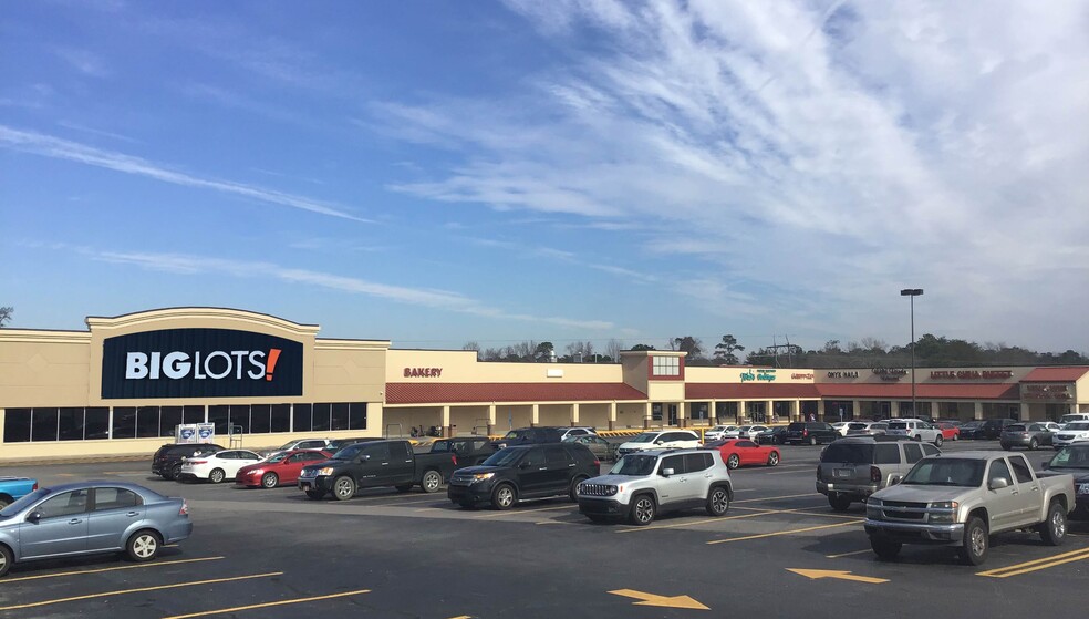 425-451 Columbia Ave, Lexington, SC for lease - Building Photo - Image 2 of 9