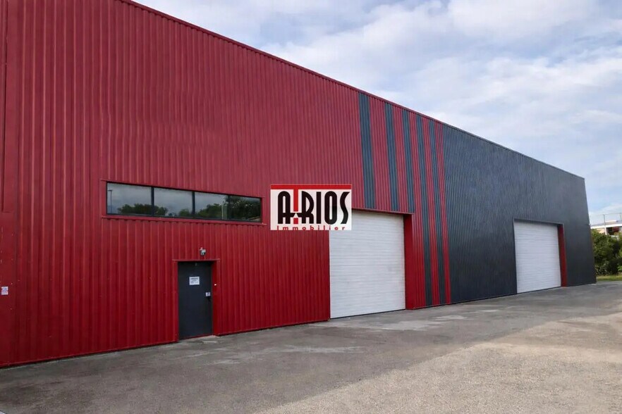 Industriel dans Signes à louer - Photo du bâtiment - Image 2 de 9