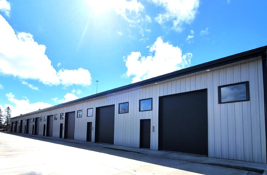 2975 Heartland Dr, Grand Forks, ND à louer - Photo du bâtiment - Image 3 de 31
