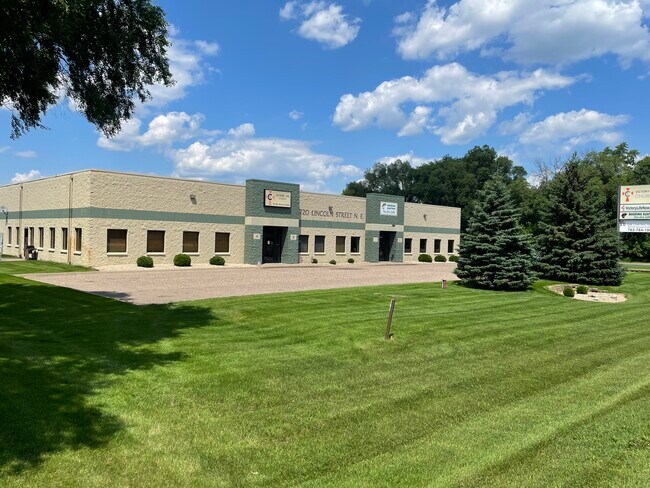More details for 13720 Lincoln St NE, Ham Lake, MN - Industrial for Sale