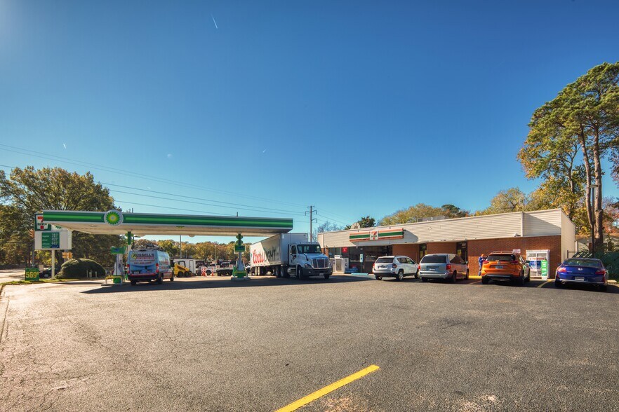 343 Woodland Rd, Hampton, VA à vendre - Photo du bâtiment - Image 2 de 7