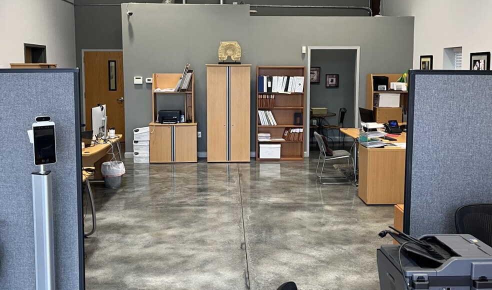 25 Smith Rd, Greenville, SC à louer - Photo du bâtiment - Image 2 de 3