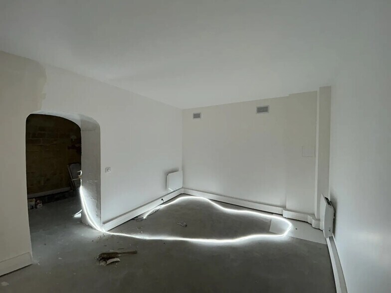 Commerce de détail dans Paris à louer - Photo intérieure - Image 2 de 3