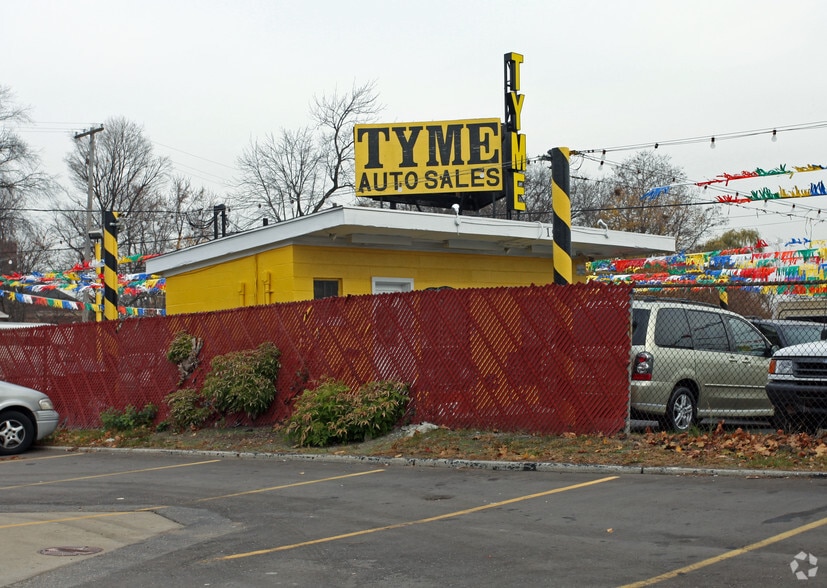 199 Plymouth Rd, Plymouth, MI for sale - Building Photo - Image 2 of 2