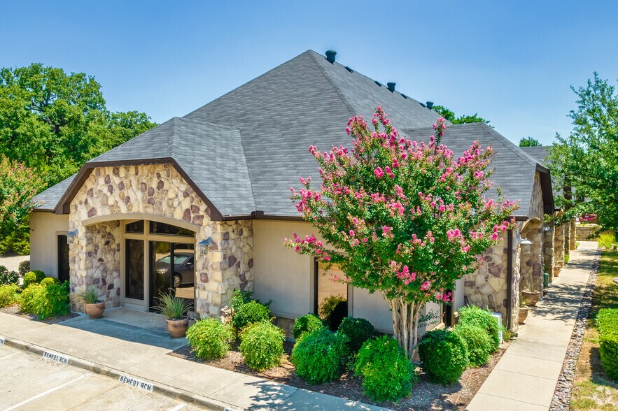 1706 Tennison Pky, Colleyville, TX for lease - Building Photo - Image 2 of 5