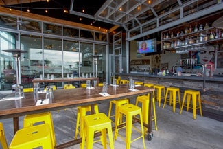 Plus de détails pour 3950 E Indian School Rd, Phoenix, AZ - Commerce de détail à louer