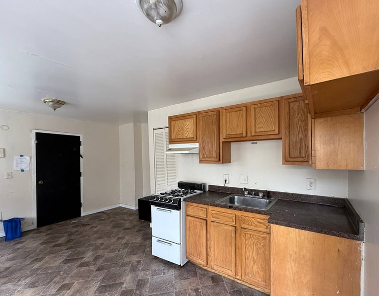 348-352 Genesee St, Rochester, NY for sale - Building Photo - Image 3 of 12