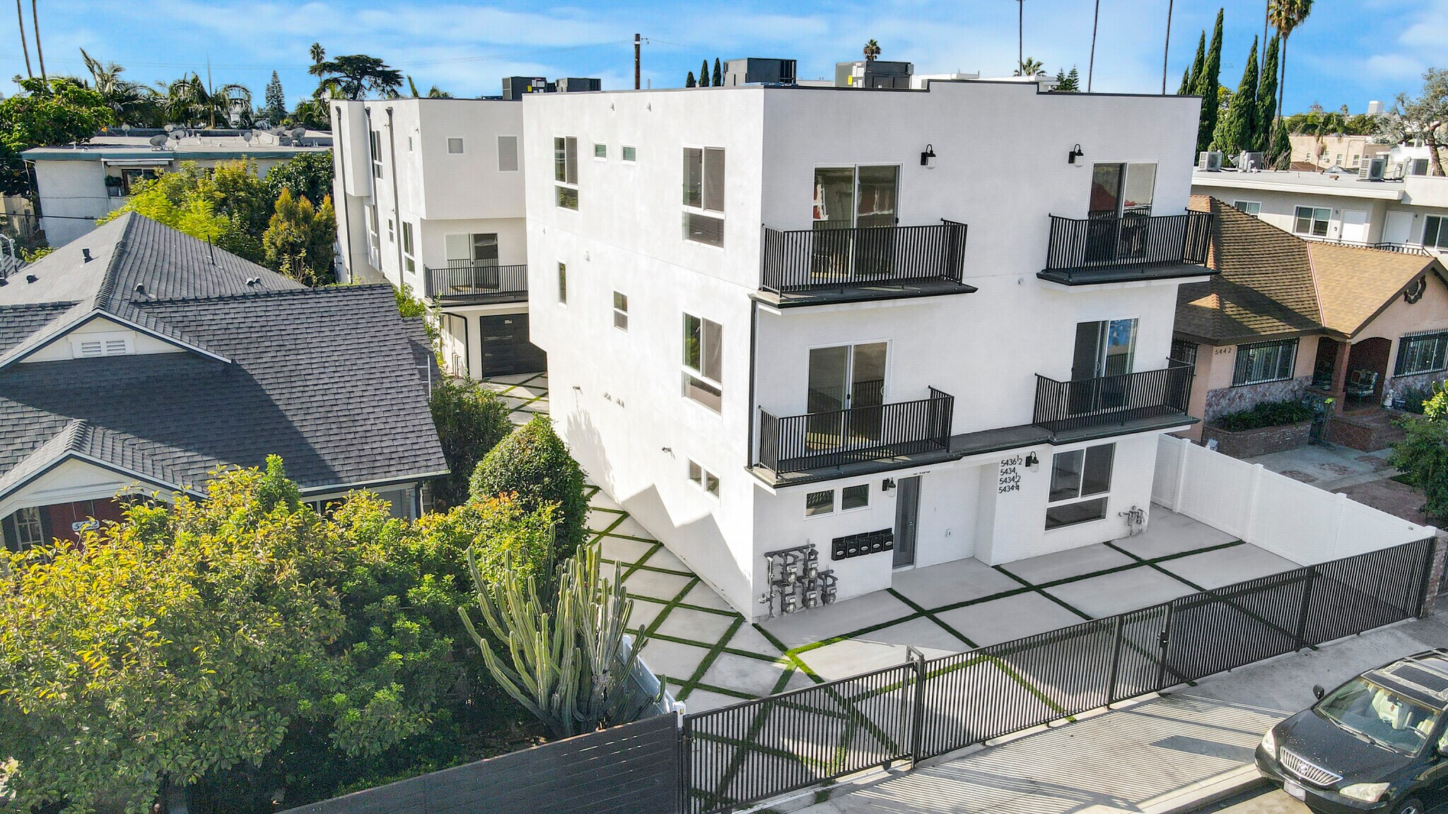 5436 Romaine St, Los Angeles, CA à vendre Photo principale- Image 1 de 52