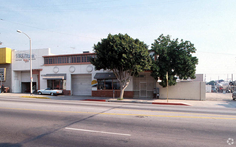 1020 N La Brea Ave, Los Angeles, CA for lease - Building Photo - Image 3 of 5