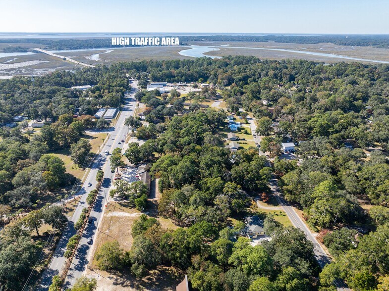 1810 Ribaut Rd, Port Royal, SC à vendre - Photo du bâtiment - Image 2 de 73
