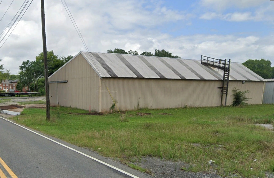 304 S Camellia Blvd, Fort Valley, GA for sale - Building Photo - Image 2 of 3