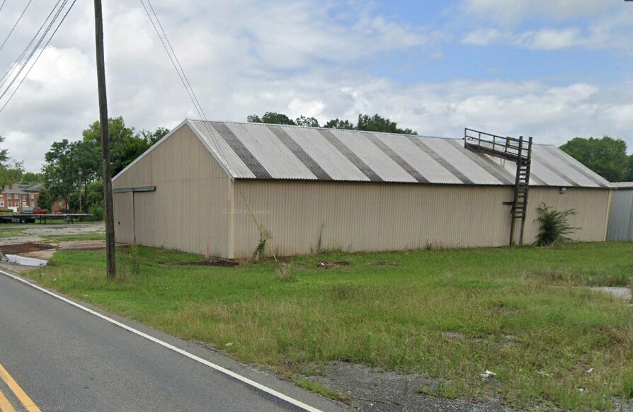 304 S Camellia Blvd, Fort Valley, GA à vendre - Photo du bâtiment - Image 2 de 3