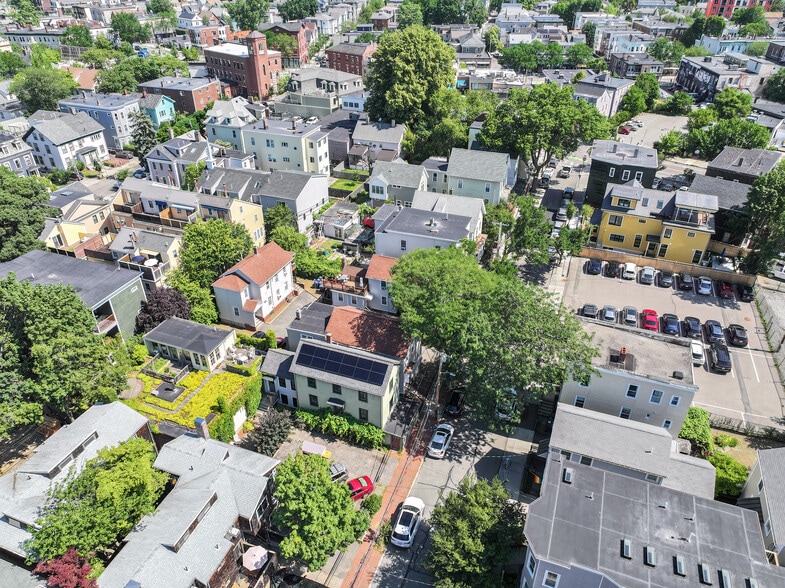 119 - 127 Amory portfolio of 3 properties for sale on LoopNet.ca - Building Photo - Image 3 of 5