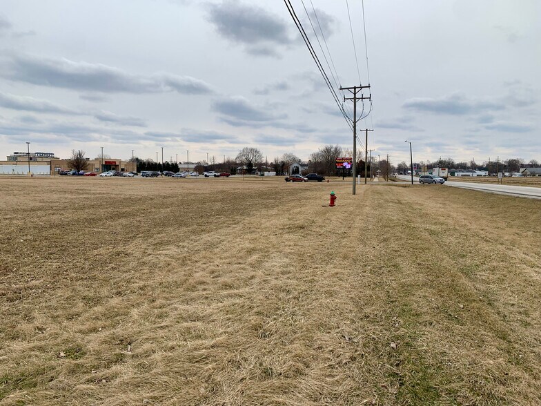 110 Stirling Pl, Momence, IL à vendre - Photo du bâtiment - Image 3 de 4