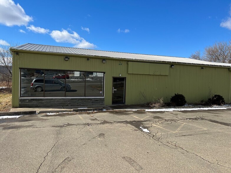 2477 Elmira St, Sayre, PA à vendre - Photo du bâtiment - Image 3 de 10