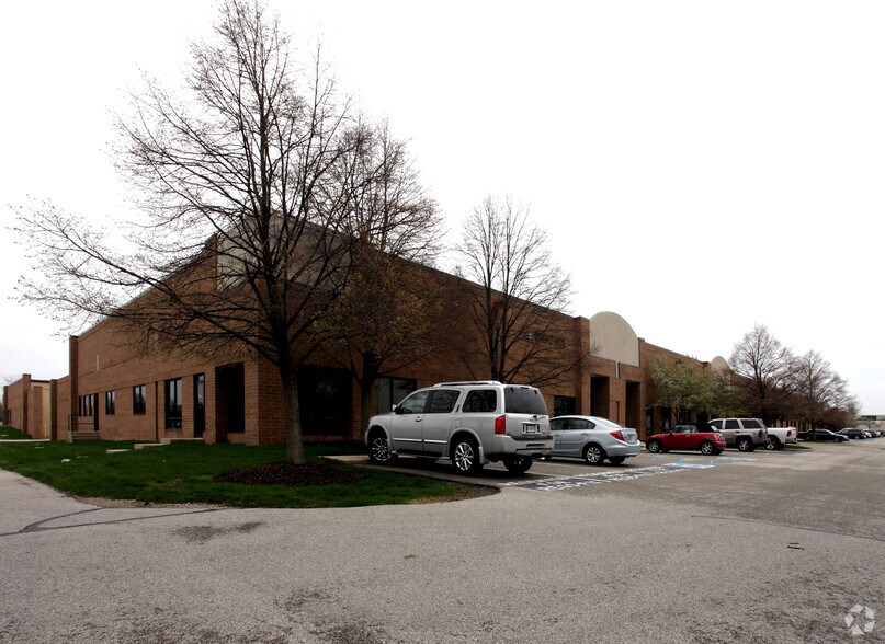 7752-7796 Moller Rd, Indianapolis, IN à louer - Photo principale - Image 2 de 3