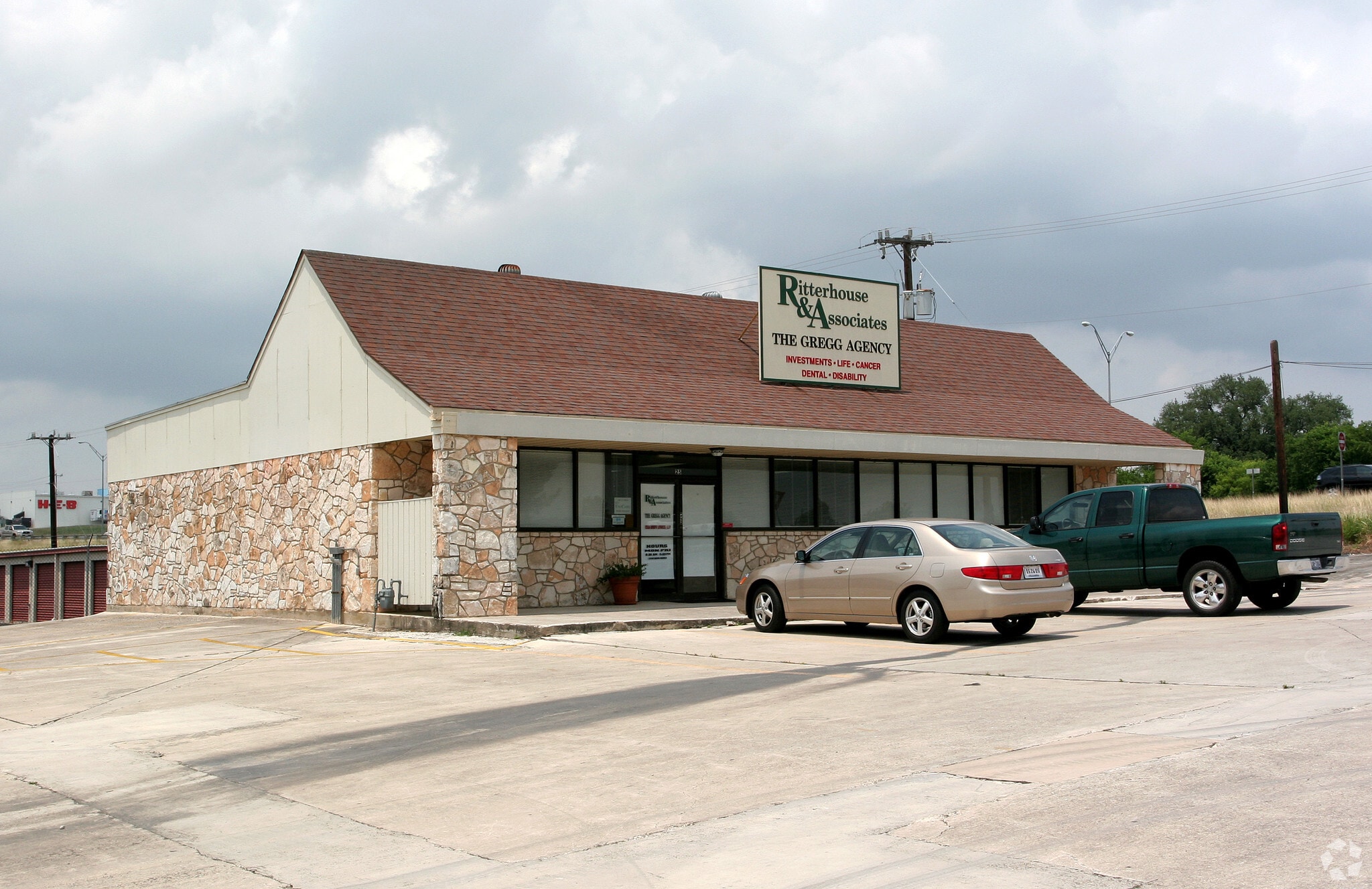 25 Meadowland, Universal City, TX for lease Primary Photo- Image 1 of 8