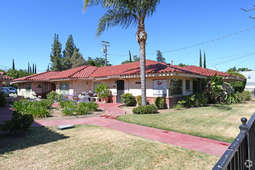 1302-1316 E Olive Ave, Fresno, CA à vendre - Photo principale - Image 1 de 1