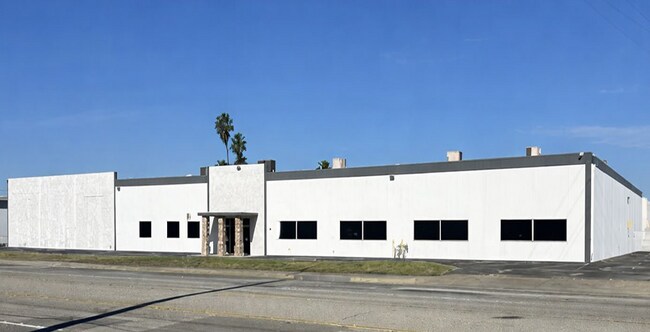 Plus de détails pour 2981 E La Palma Ave, Anaheim, CA - Industriel à louer