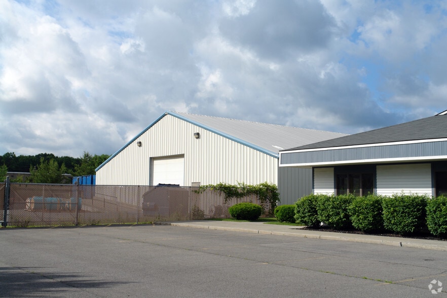 14 Petra Ln, Albany, NY for lease - Building Photo - Image 2 of 12