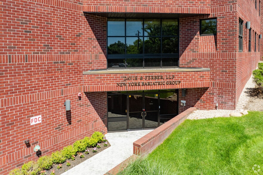 1345 Motor Pky, Islandia, NY for sale - Building Photo - Image 3 of 4