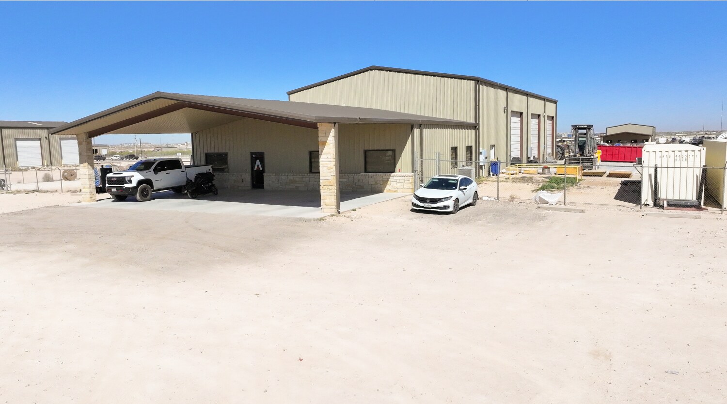1403 E County Road 120, Midland, TX à louer Photo du bâtiment- Image 1 de 37