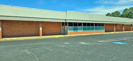 900-916 N Horner Blvd, Sanford, NC for lease Building Photo- Image 2 of 19