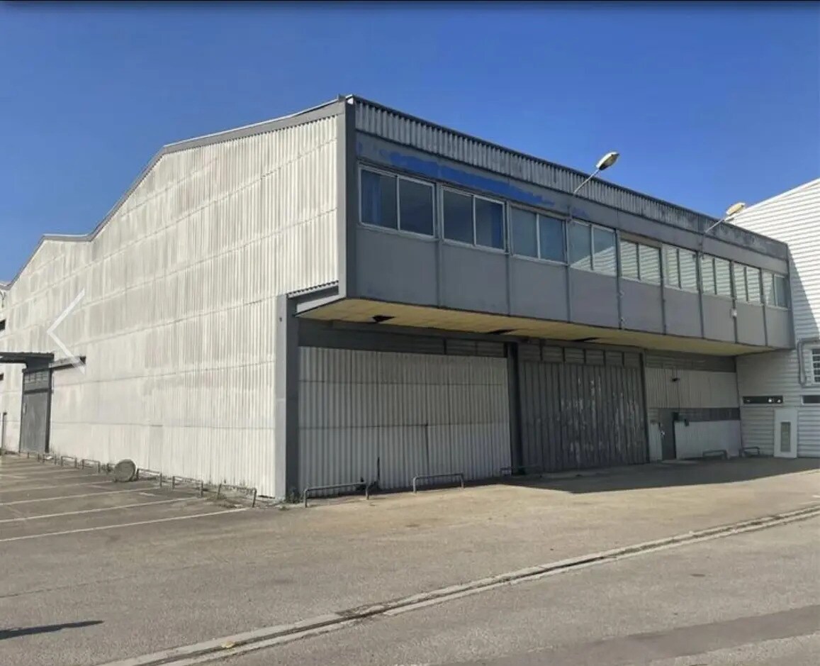 Industrial in Caluire-et-Cuire for lease Building Photo- Image 1 of 5