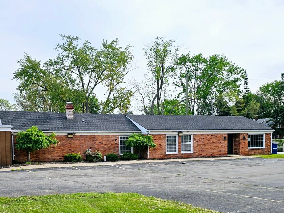 6201 Chicago Rd, Warren, MI à louer Photo principale- Image 1 de 5