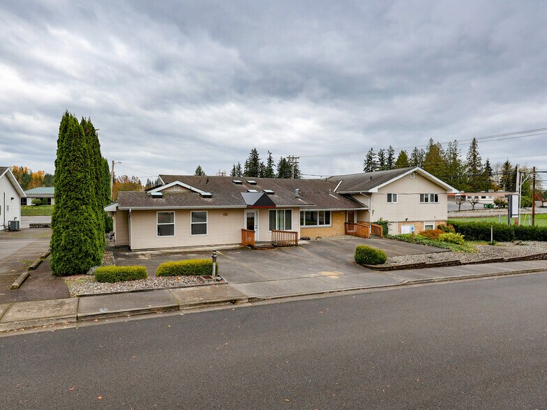 902 E Maple St, Arlington, WA à vendre - Photo du bâtiment - Image 3 de 48