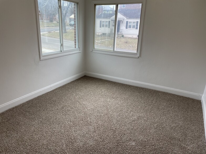 15 W Maplewood Ave, Dayton, OH for sale - Building Photo - Image 3 of 16