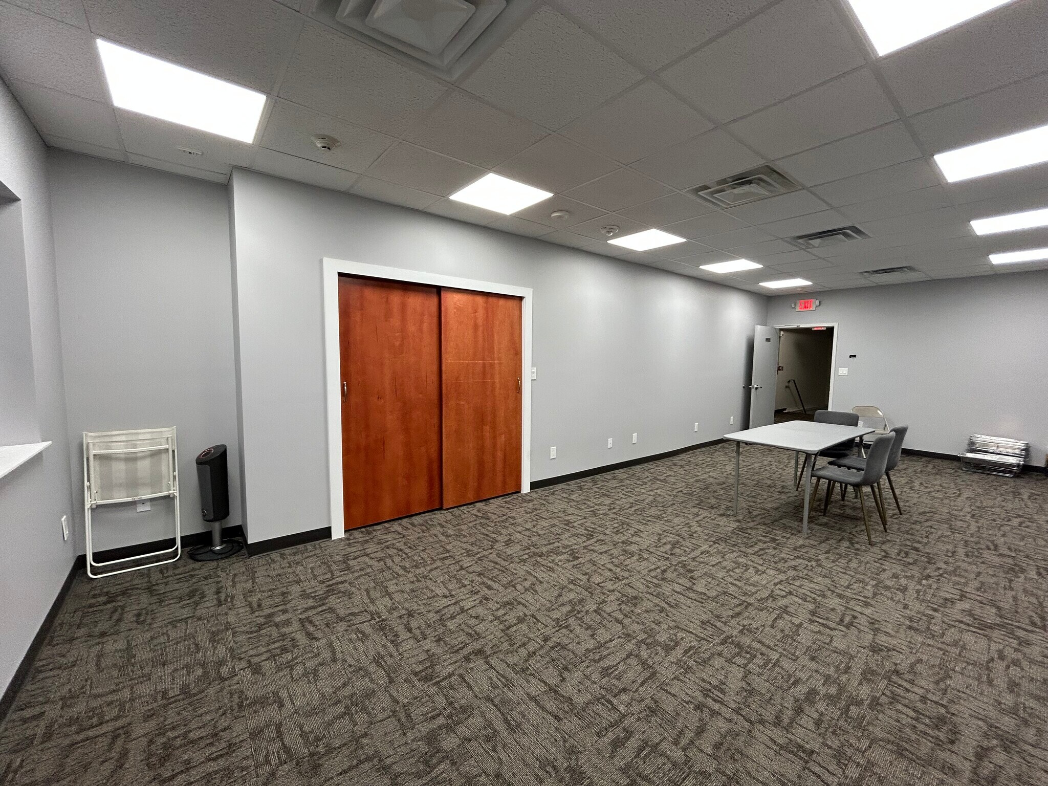 5 Sunrise Plz, Valley Stream, NY à louer Photo du bâtiment- Image 1 de 6