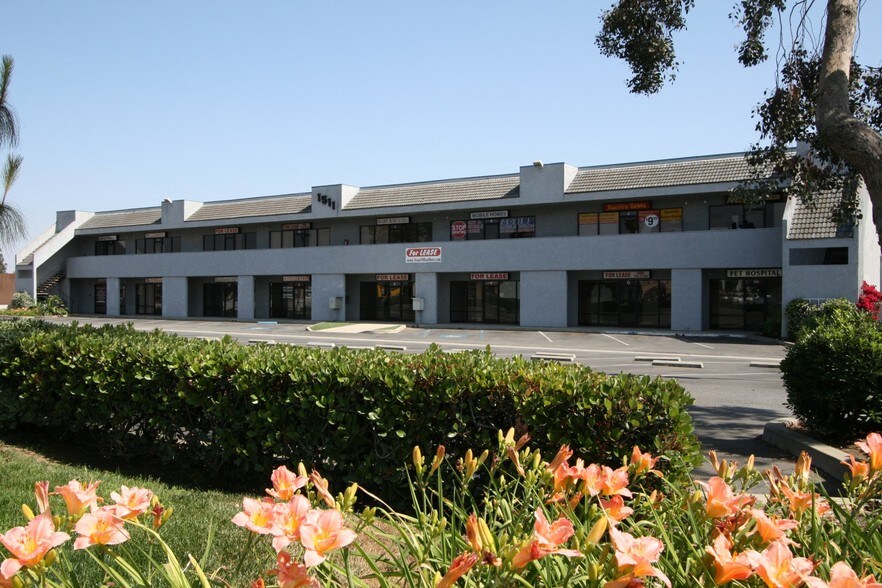 1511 W Holt Blvd, Ontario, CA for lease - Primary Photo - Image 1 of 3