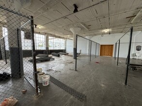 13000 Athens Ave, Lakewood, OH for lease Interior Photo- Image 1 of 4