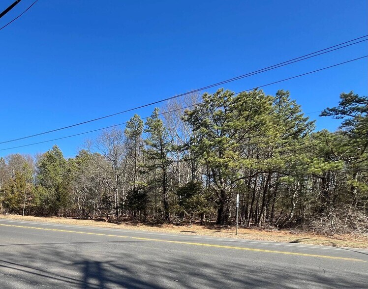 81A and 83 Montauk Highway portefeuille de 2 propriétés à vendre sur LoopNet.ca - Photo du bâtiment - Image 3 de 5
