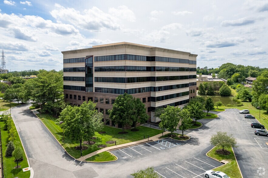 12647 Olive Blvd, Creve Coeur, MO à louer - Photo du bâtiment - Image 3 de 5