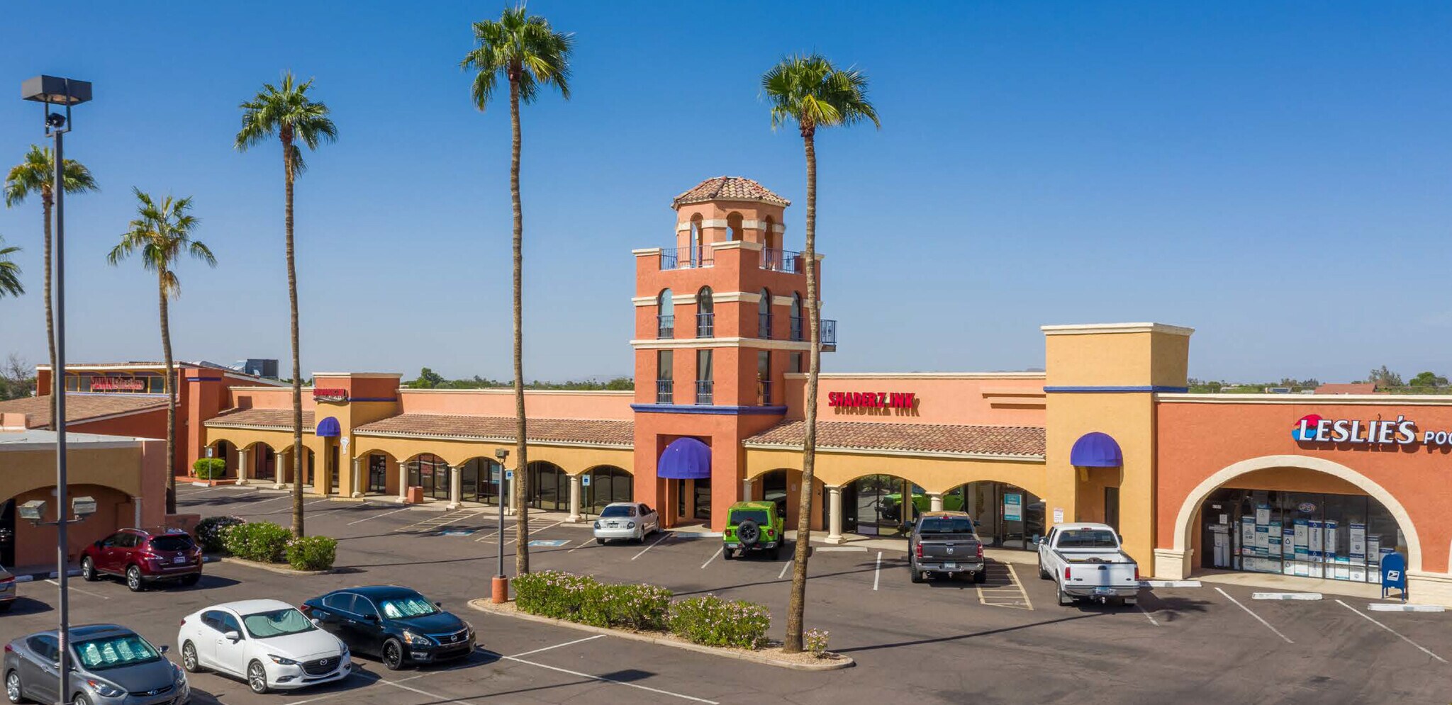 6300-6390 W Bell Rd, Glendale, AZ à louer Photo du bâtiment- Image 1 de 8