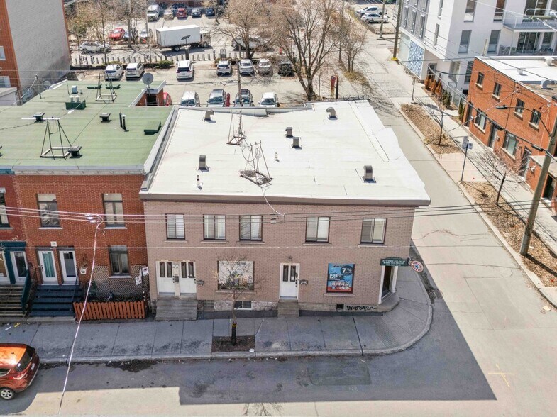 3910 Av Coloniale, Montréal, QC à vendre - Aérien - Image 3 de 3
