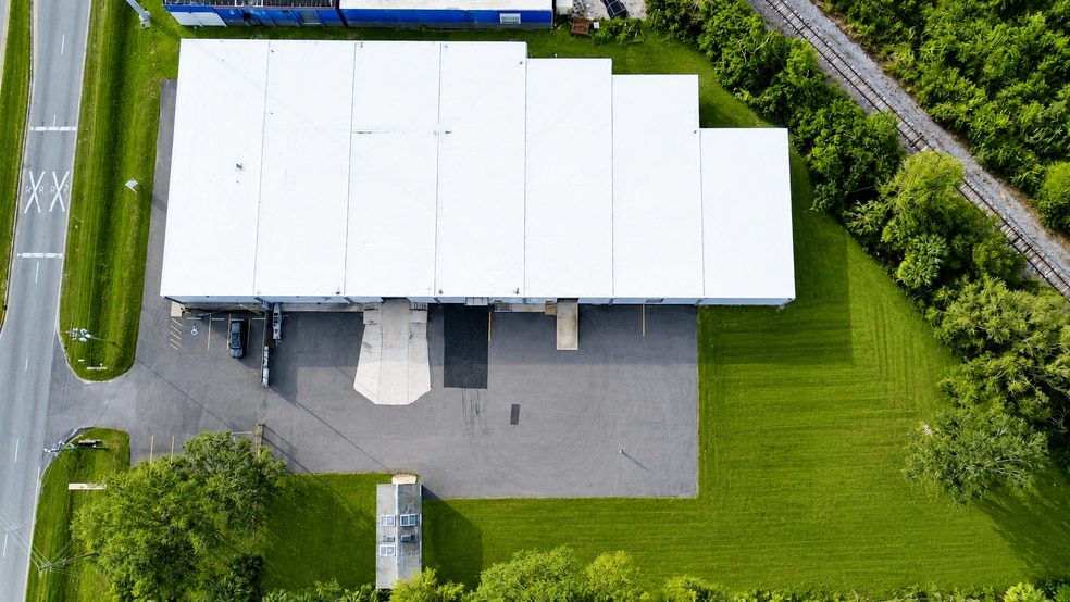 12388 Starkey Rd, Largo, FL for lease - Building Photo - Image 3 of 15