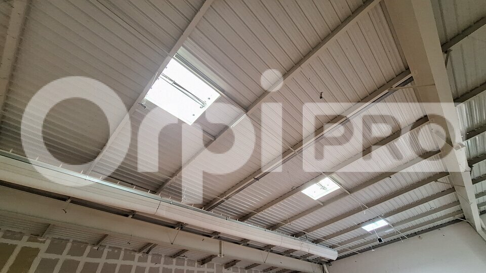 Retail in Soissons for lease - Building Photo - Image 2 of 14
