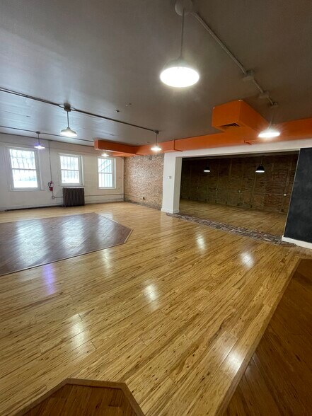 120 E State St, Ithaca, NY à vendre - Photo intérieure - Image 2 de 14