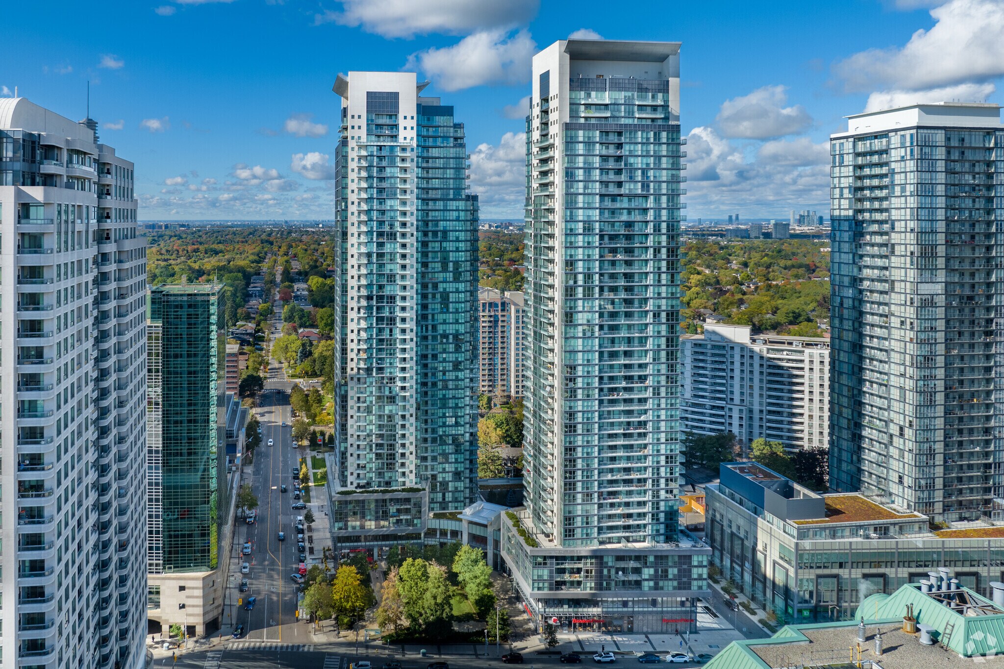 5162 Yonge St, Toronto, ON à vendre Photo du bâtiment- Image 1 de 1