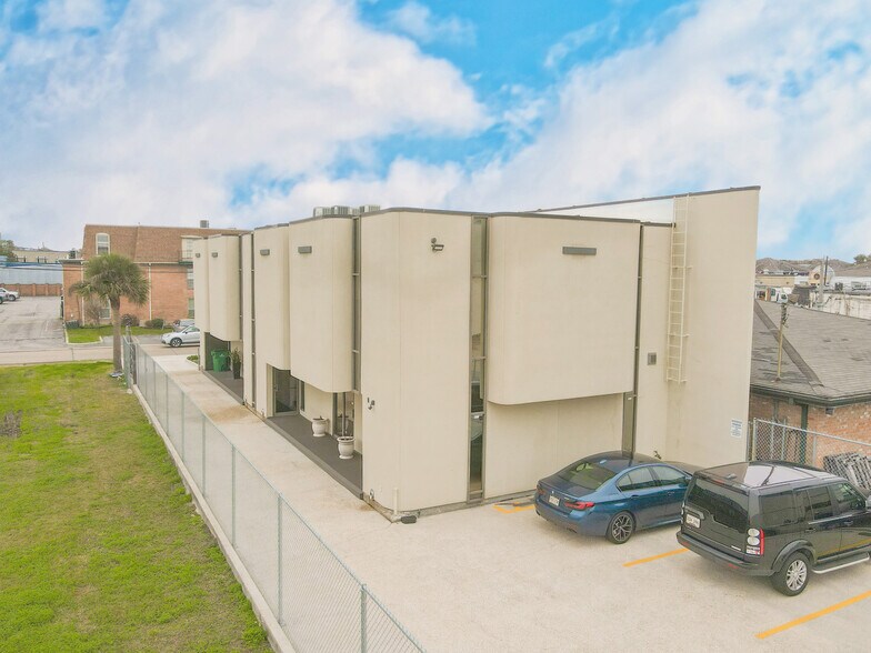 3129 Edenborn Ave, Metairie, LA à louer - Photo du bâtiment - Image 2 de 11
