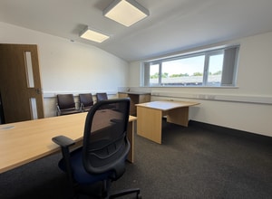 Deer Park, Truro for lease Interior Photo- Image 2 of 6