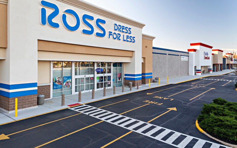 2100 Mount Holly Rd, Burlington, NJ for lease - Building Photo - Image 3 of 6