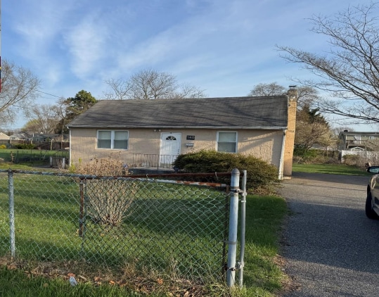 140 McNair St, Brentwood, NY for sale Primary Photo- Image 1 of 2